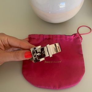 Silver tone juicy buckle bracelet